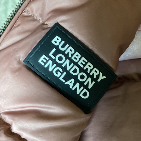 Baby Burberry puffer coat - Picture 4 of 5